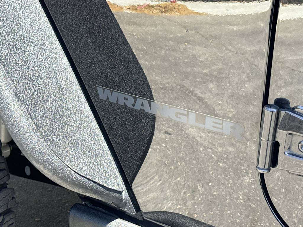 Thumbnail: 2017 Jeep Wrangler - 21