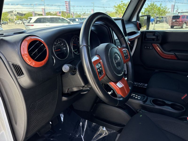 2017 Jeep Wrangler Unlimited Sport 2