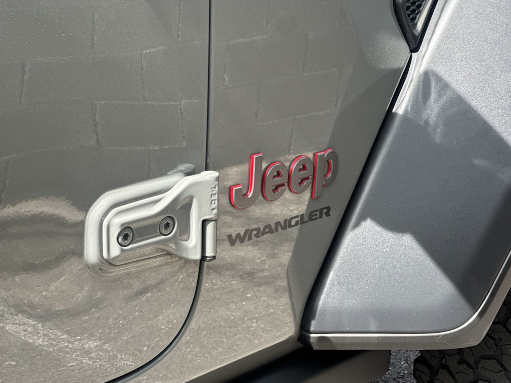 Thumbnail: 2022 Jeep Wrangler - 7