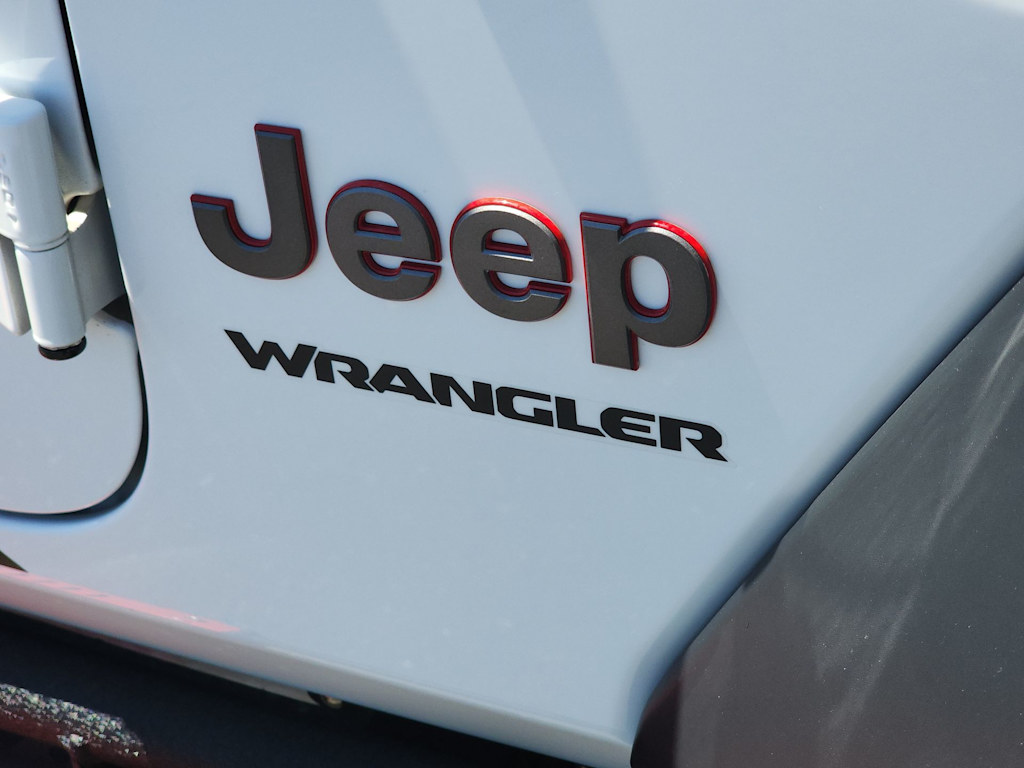 Thumbnail: 2021 Jeep Wrangler - 7