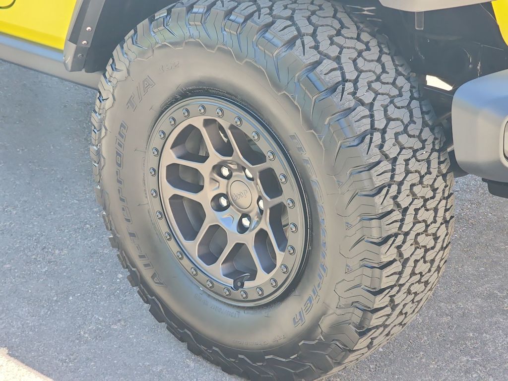 Thumbnail: 2022 Jeep Wrangler - 6