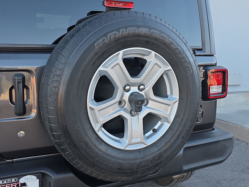 Thumbnail: 2018 Jeep Wrangler - 29