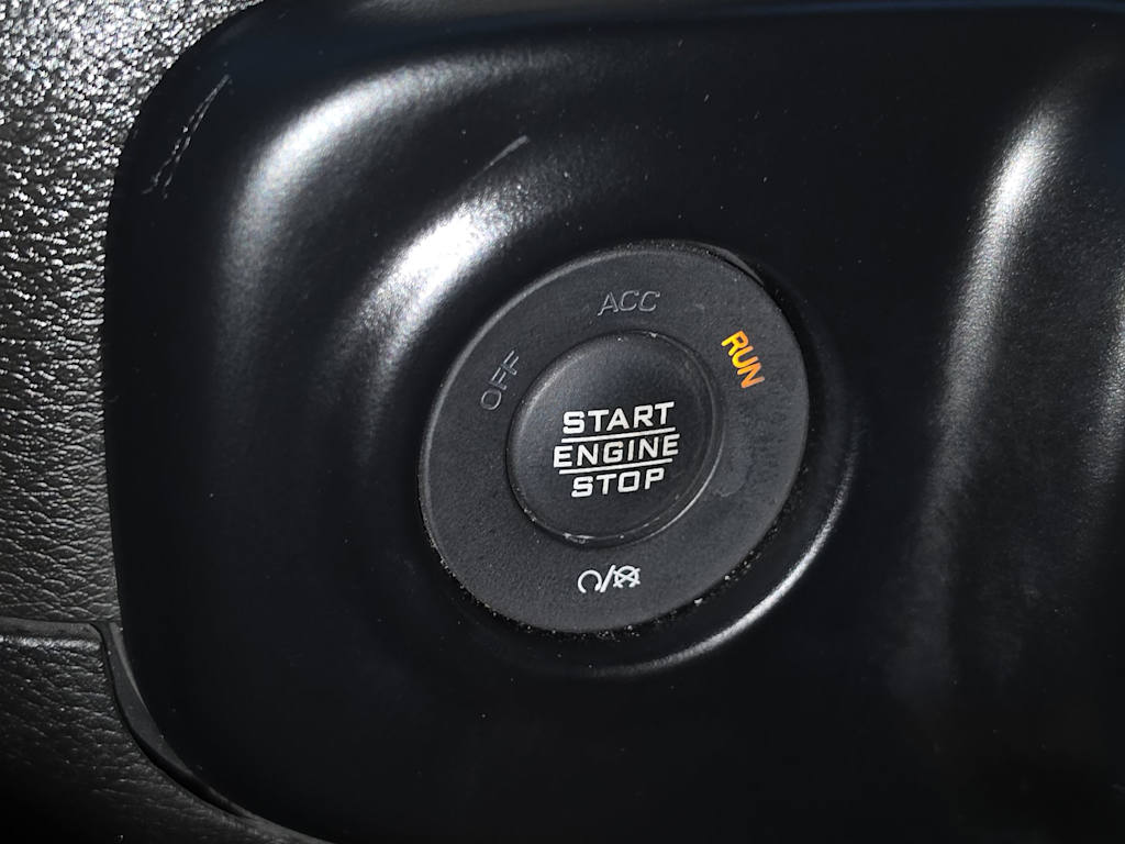 Thumbnail: 2022 Jeep Wrangler - 24