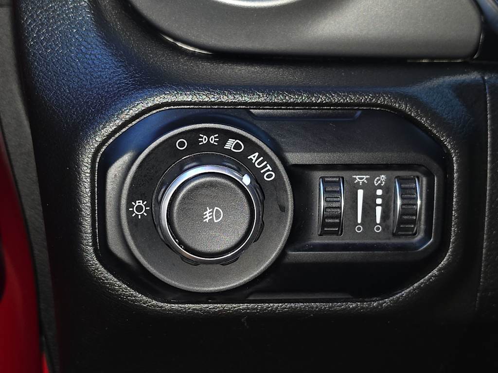 Thumbnail: 2022 Jeep Wrangler - 28