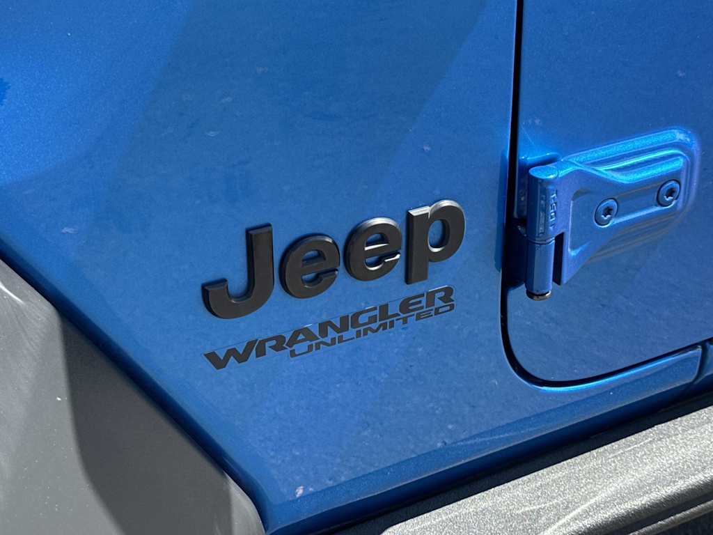 Thumbnail: 2021 Jeep Wrangler - 7