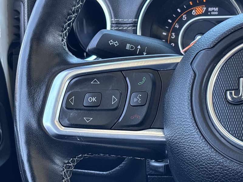 2023 Jeep Wrangler Unlimited Sahara 27