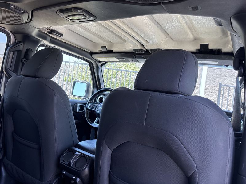 Thumbnail: 2020 Jeep Wrangler - 14