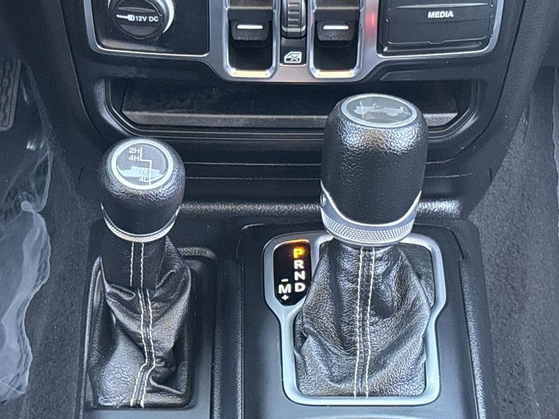 Thumbnail: 2020 Jeep Wrangler - 17