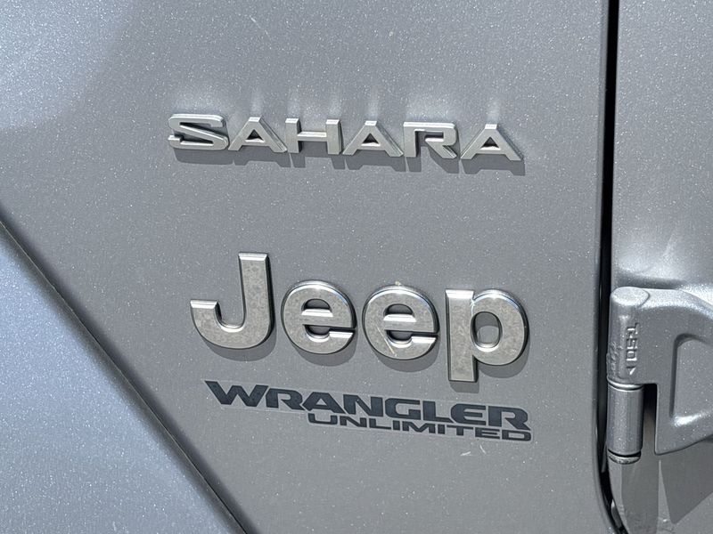 Thumbnail: 2020 Jeep Wrangler - 7