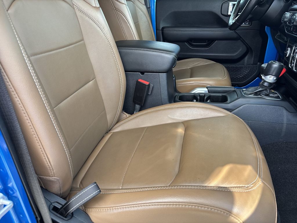 Thumbnail: 2021 Jeep Wrangler - 22