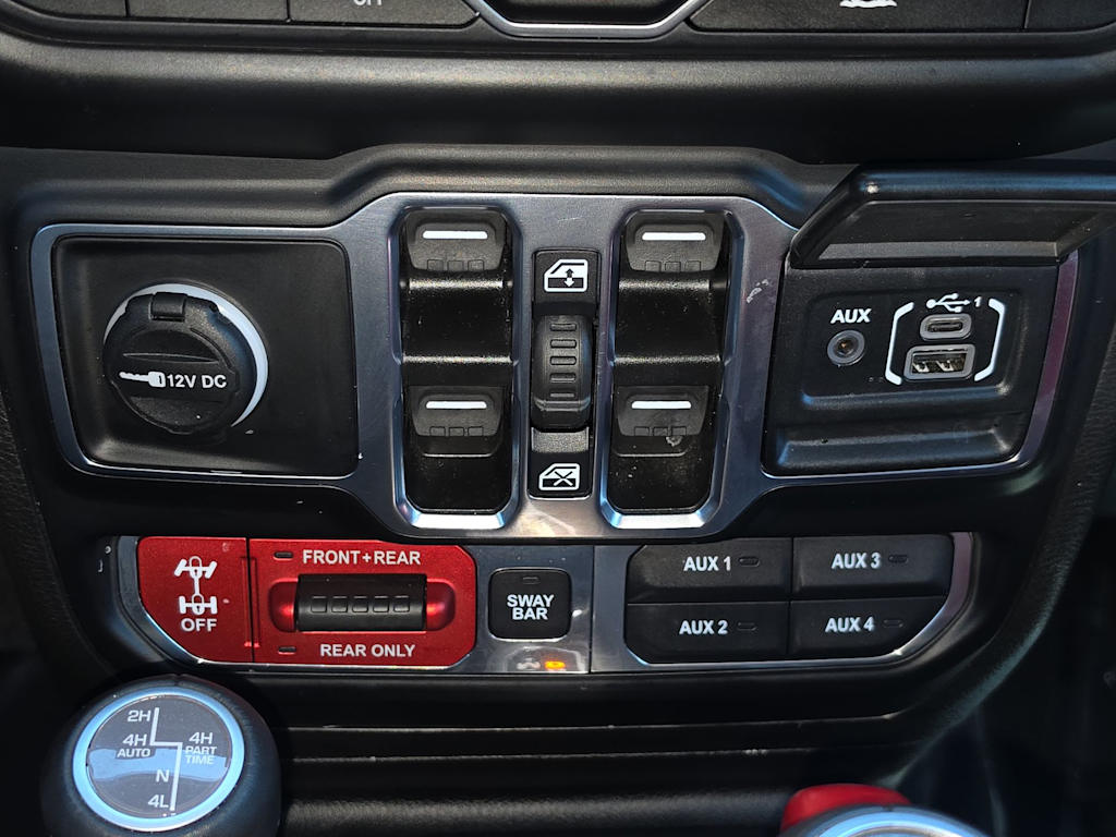 Thumbnail: 2023 Jeep Wrangler - 28