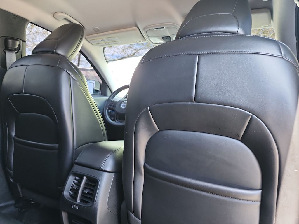Thumbnail: 2019 Jeep Cherokee - 14