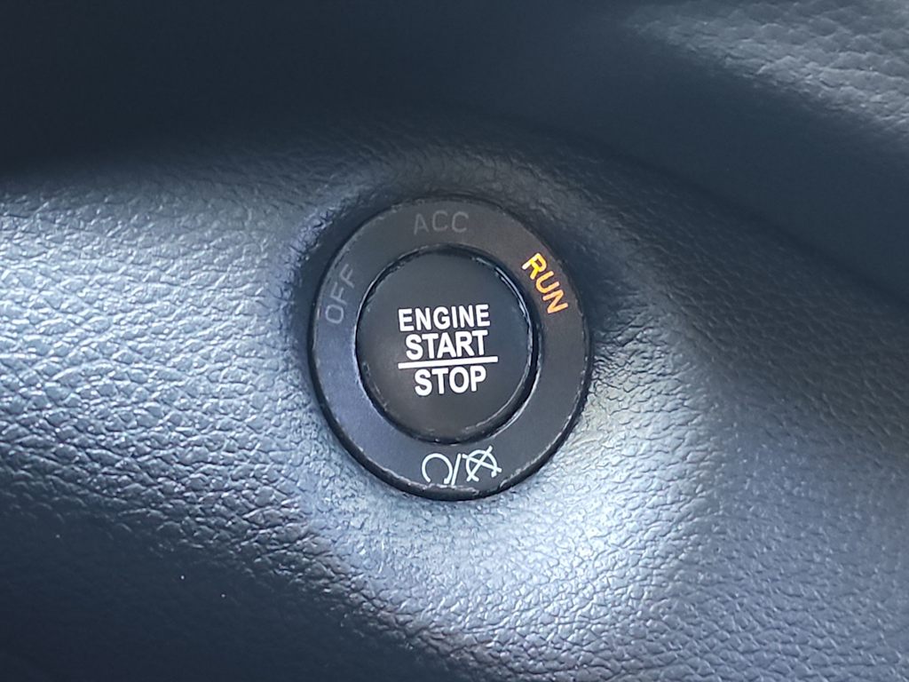 Thumbnail: 2019 Jeep Cherokee - 25