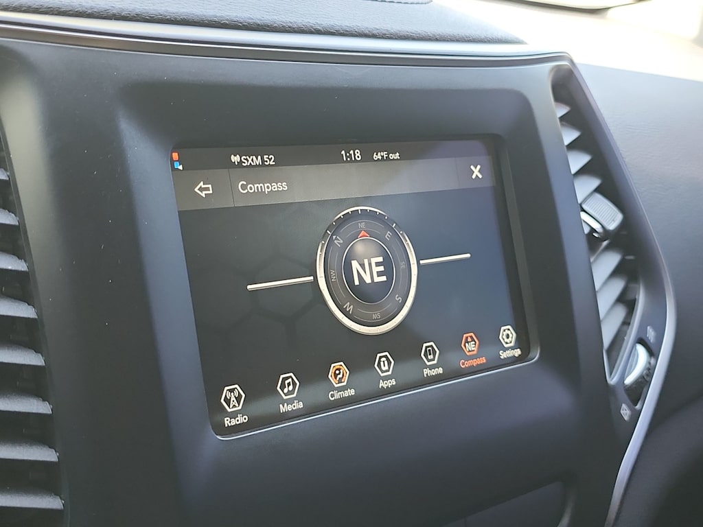 Thumbnail: 2019 Jeep Cherokee - 27
