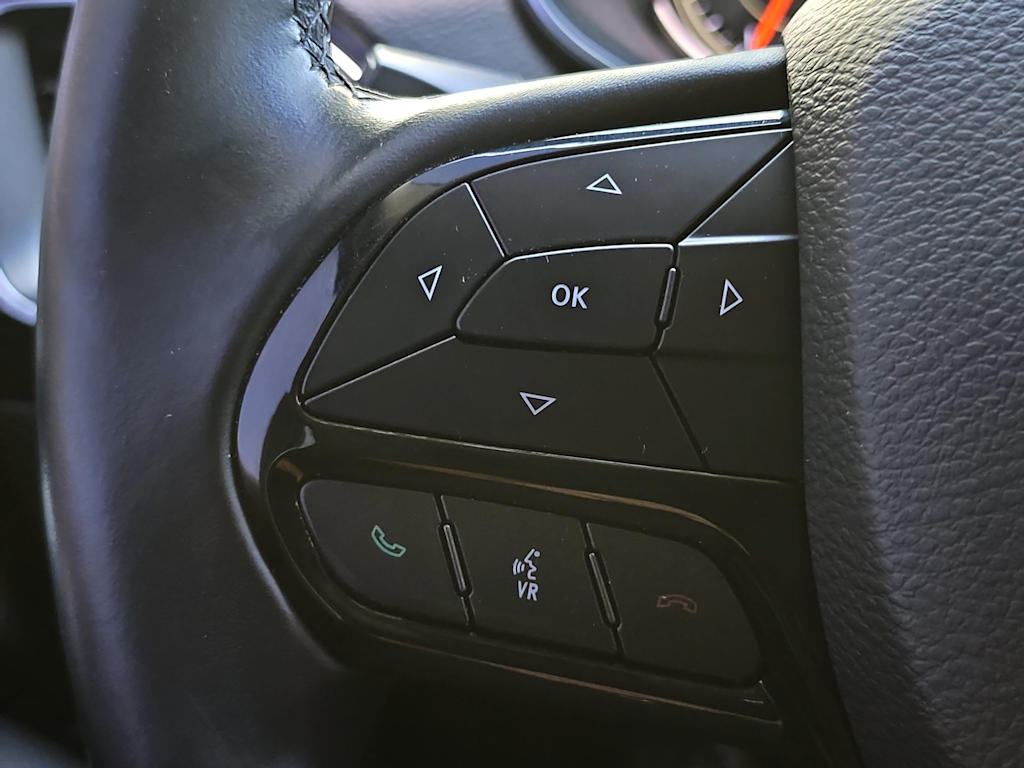 Thumbnail: 2019 Jeep Cherokee - 28