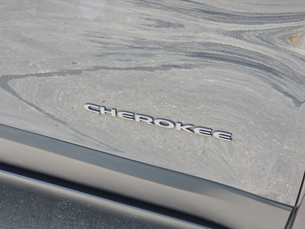 Thumbnail: 2017 Jeep Cherokee - 7