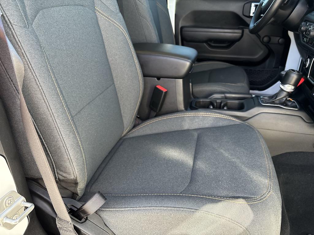 Thumbnail: 2024 Jeep Wrangler - 22