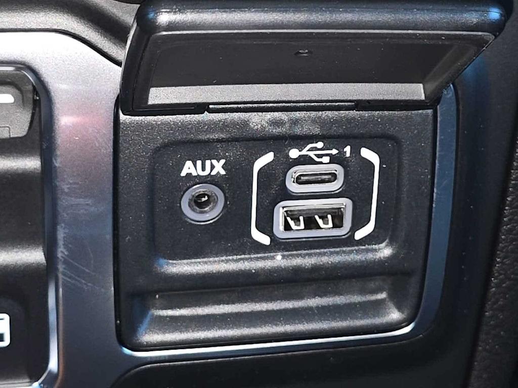 Thumbnail: 2026 Jeep Wrangler - 39