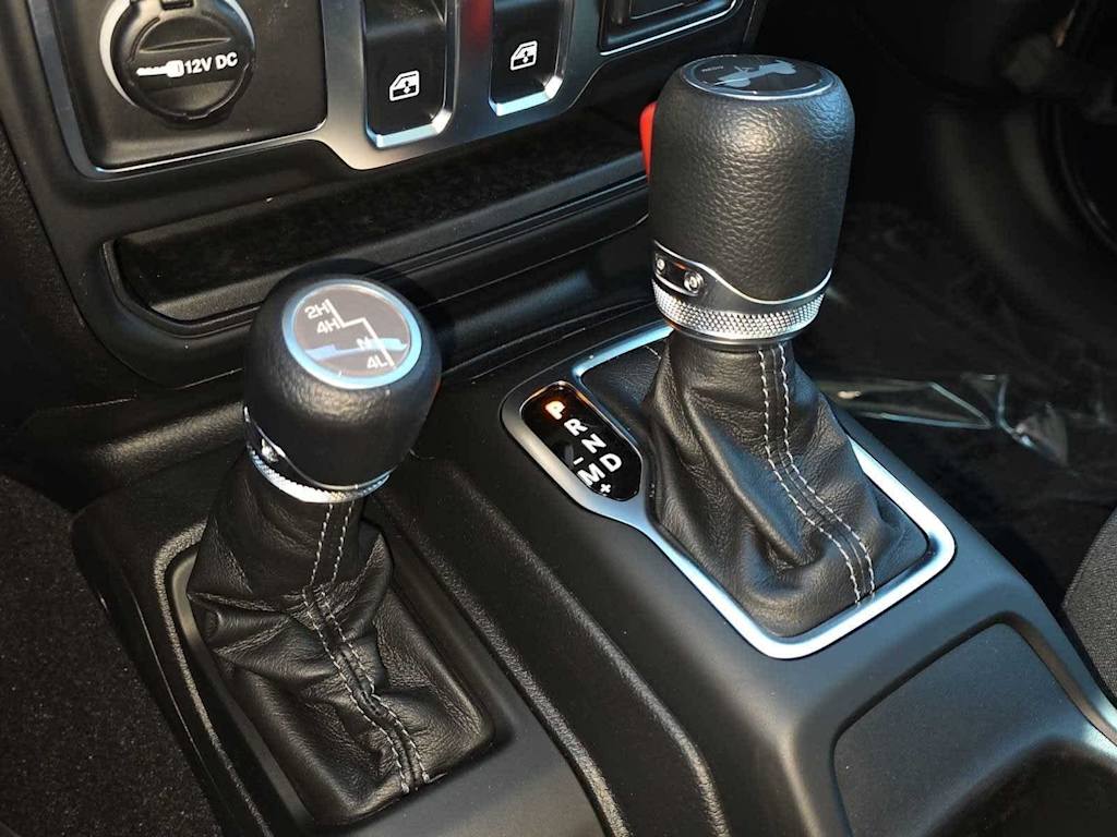 Thumbnail: 2026 Jeep Wrangler - 15