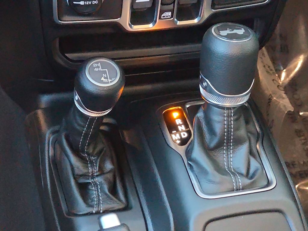 Thumbnail: 2026 Jeep Wrangler - 15