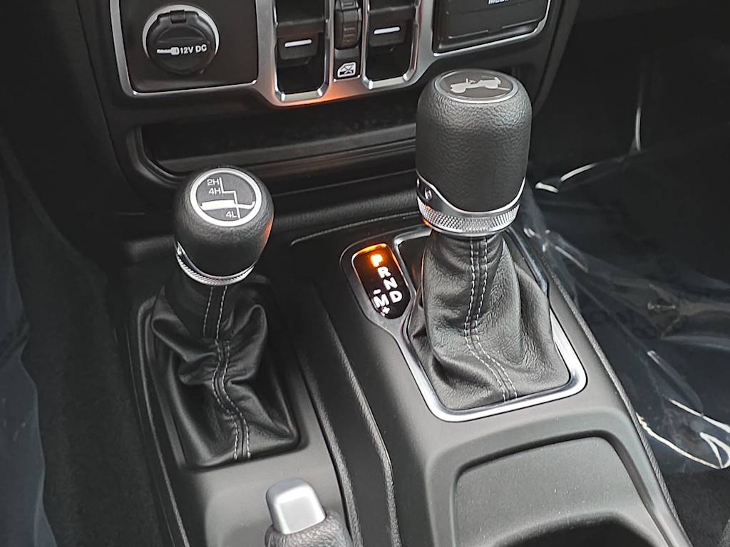 Thumbnail: 2026 Jeep Wrangler - 16