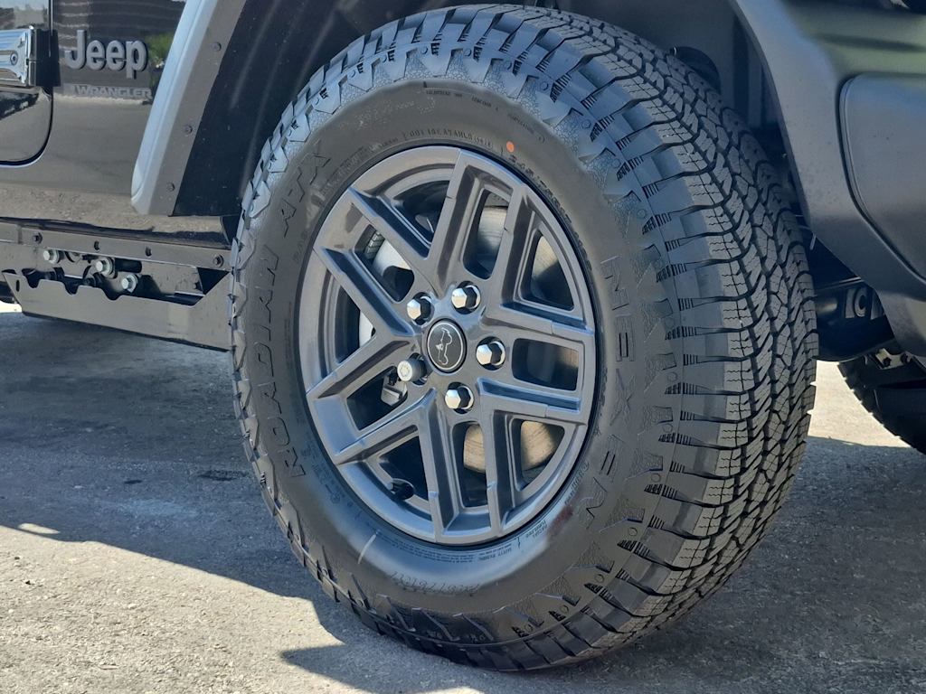 Thumbnail: 2026 Jeep Wrangler - 7