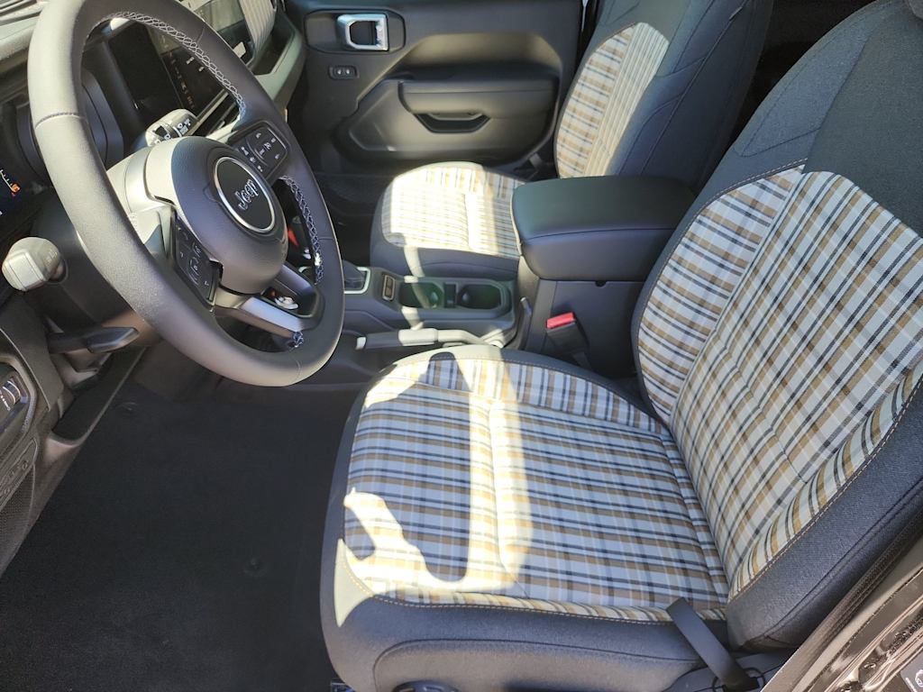 Thumbnail: 2026 Jeep Wrangler - 11
