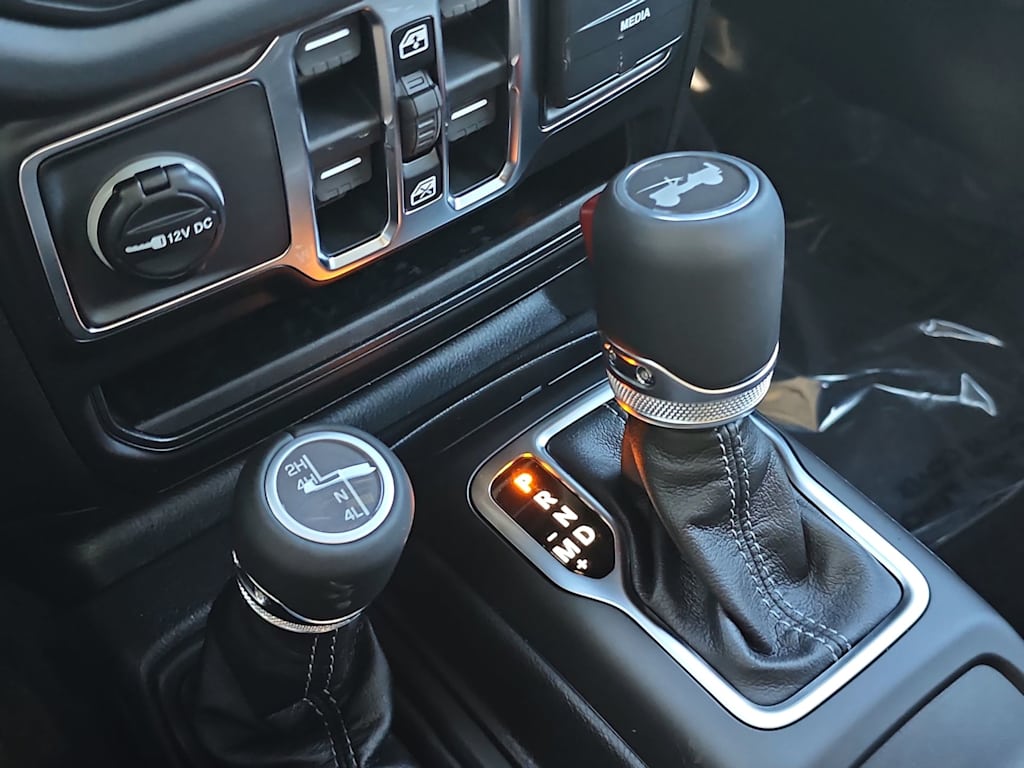 Thumbnail: 2026 Jeep Wrangler - 16