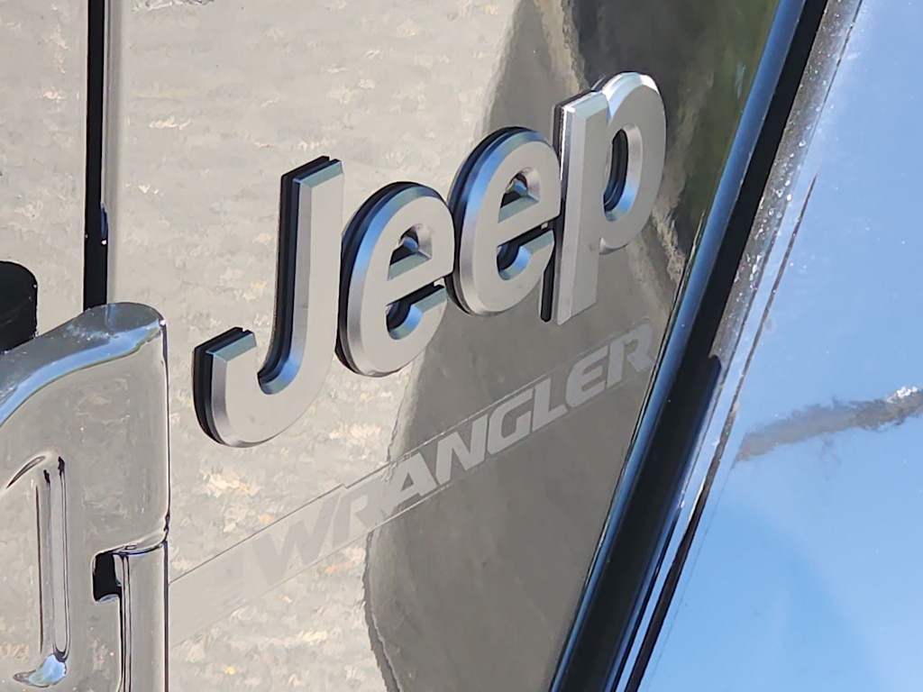 Thumbnail: 2026 Jeep Wrangler - 7