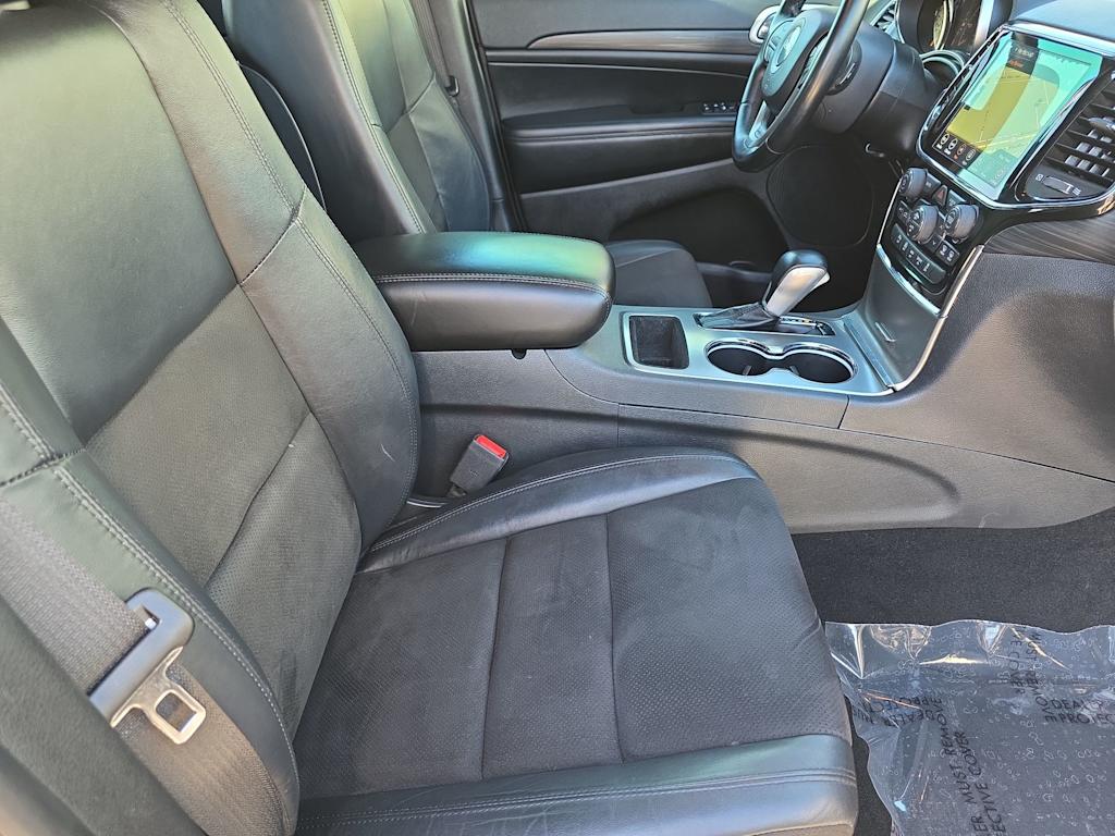 Thumbnail: 2020 Jeep Grand Cherokee - 12