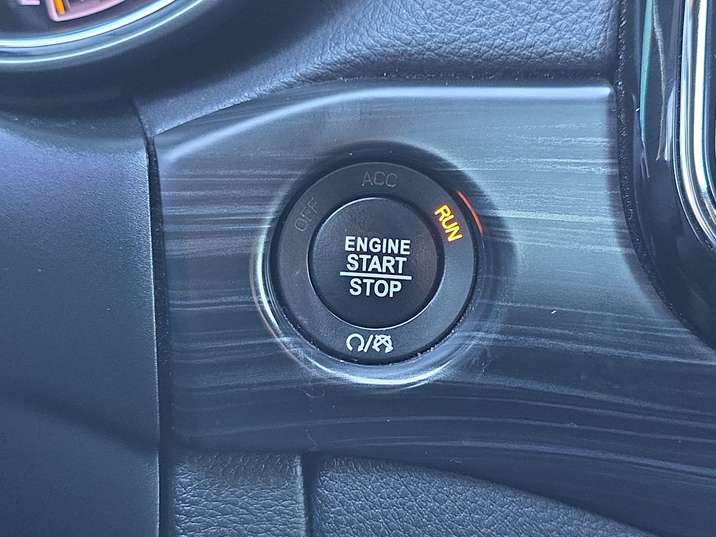 Thumbnail: 2020 Jeep Grand Cherokee - 24