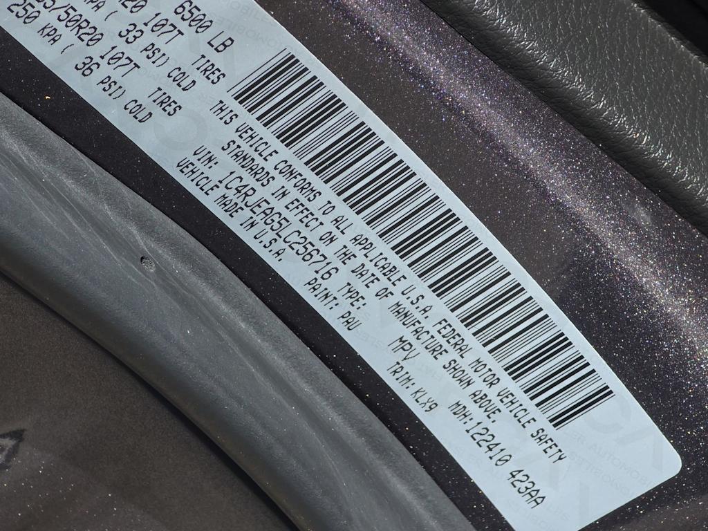 Thumbnail: 2020 Jeep Grand Cherokee - 25