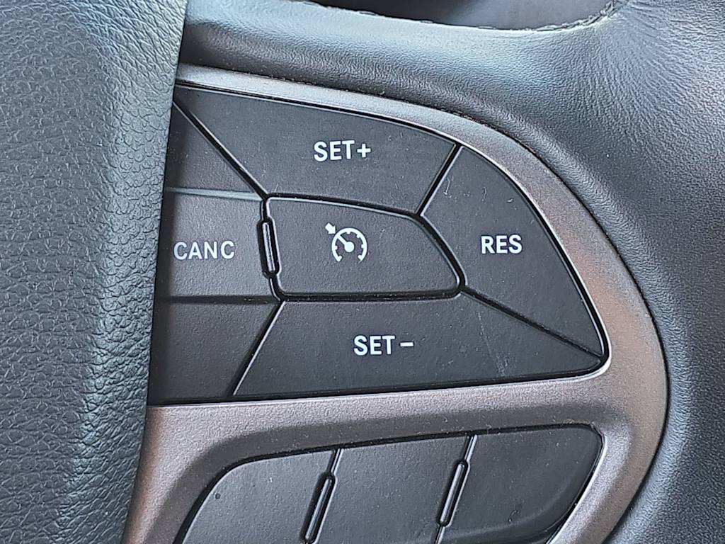 Thumbnail: 2021 Jeep Grand Cherokee - 30