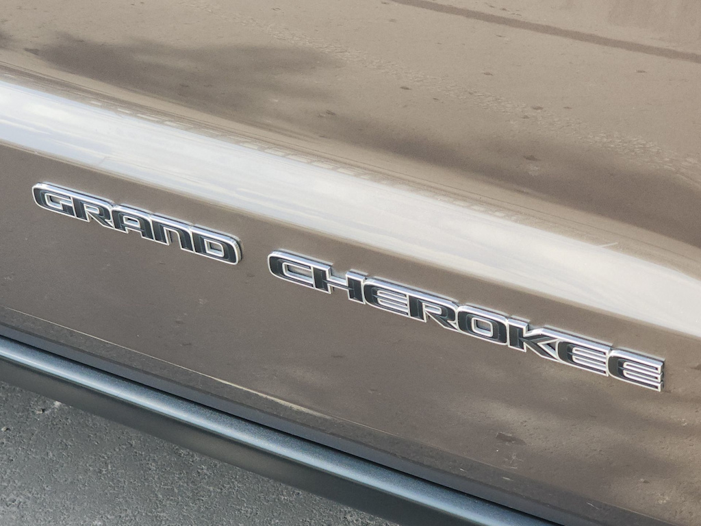 Thumbnail: 2020 Jeep Grand Cherokee - 7