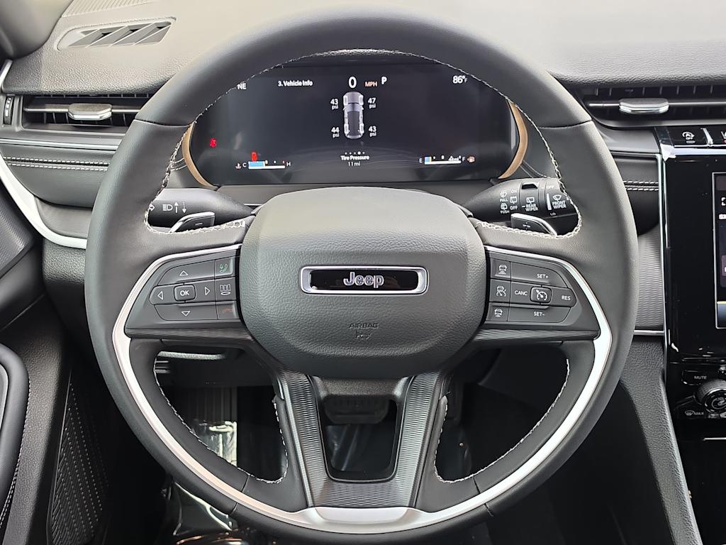 Thumbnail: 2026 Jeep Grand Cherokee - 14