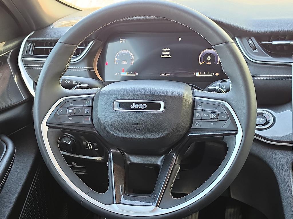 Thumbnail: 2023 Jeep Grand Cherokee - 14