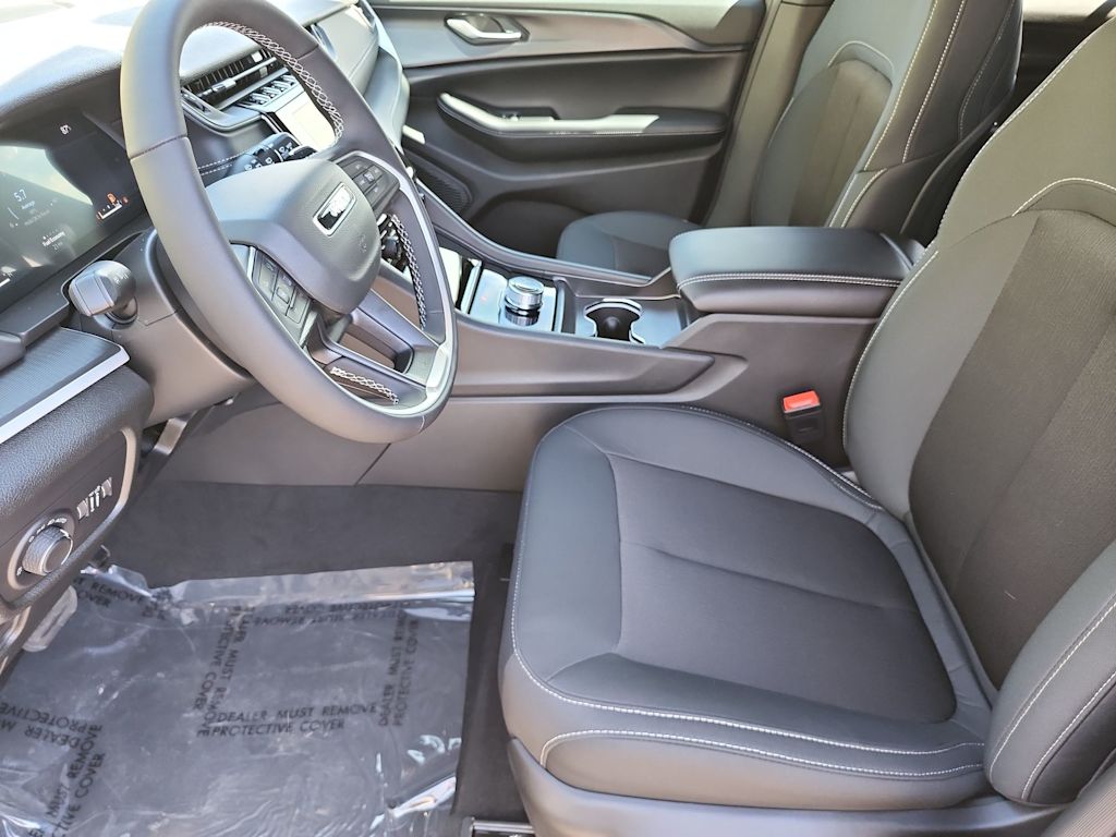 Thumbnail: 2026 Jeep Grand Cherokee - 11
