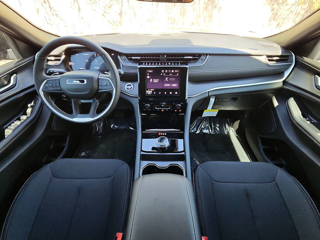 Thumbnail: 2026 Jeep Grand Cherokee - 15
