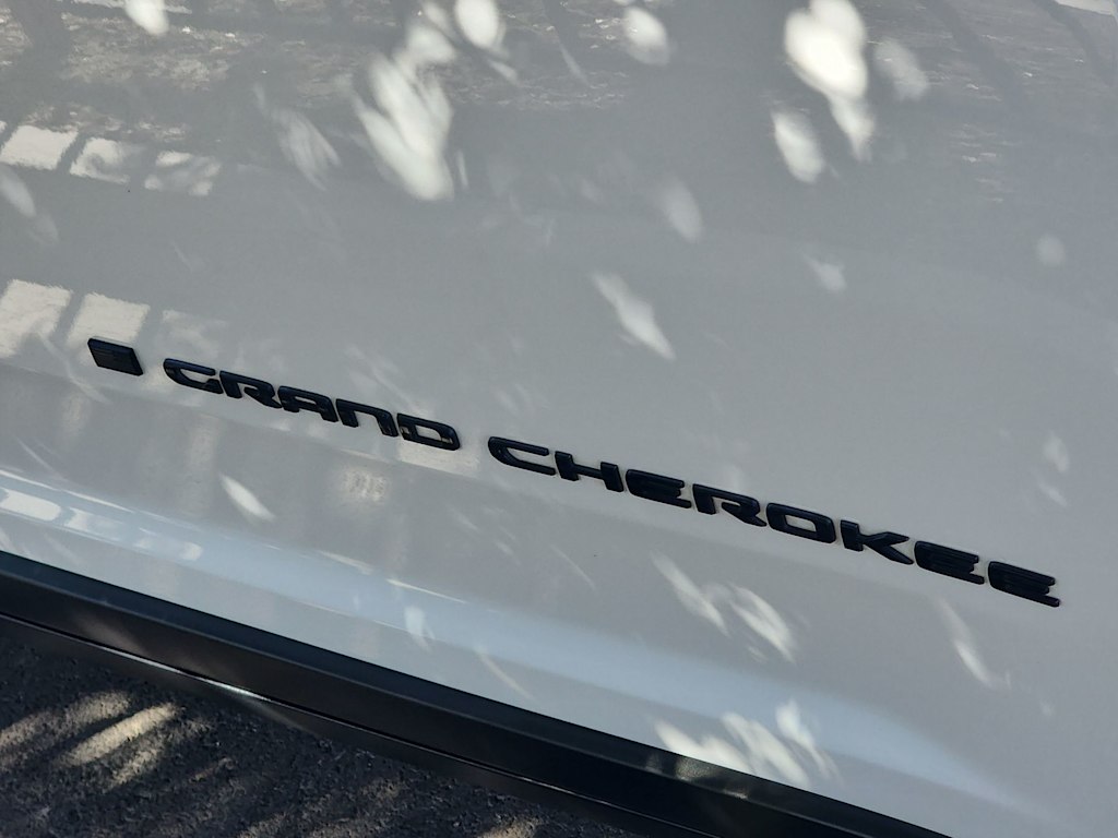 Thumbnail: 2024 Jeep Grand Cherokee - 26