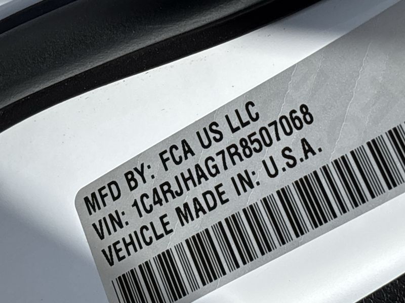 Thumbnail: 2024 Jeep Grand Cherokee - 17