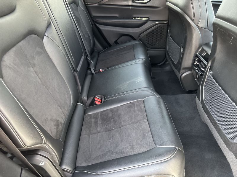 Thumbnail: 2024 Jeep Grand Cherokee - 23