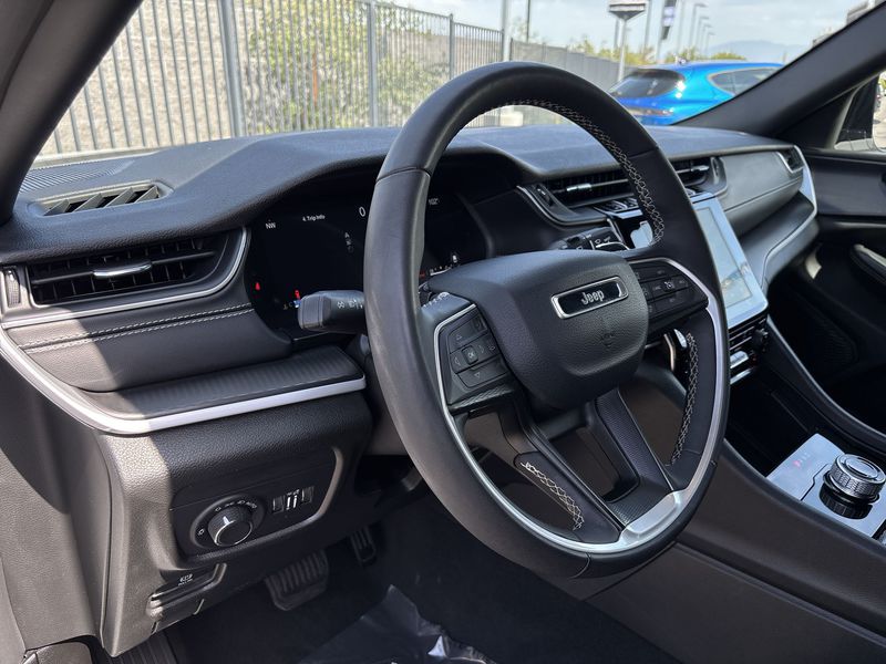 Thumbnail: 2024 Jeep Grand Cherokee - 2