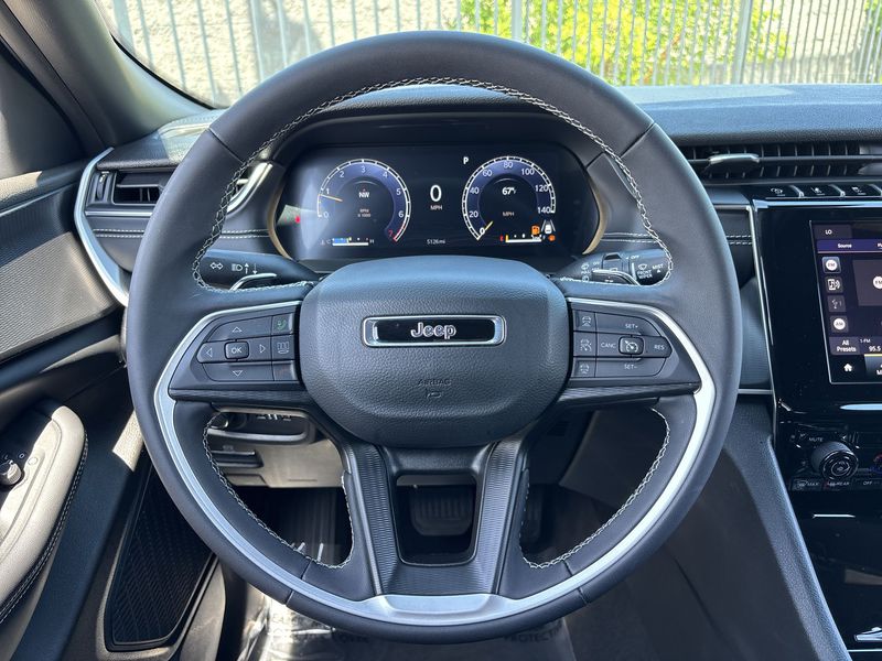 Thumbnail: 2024 Jeep Grand Cherokee - 14