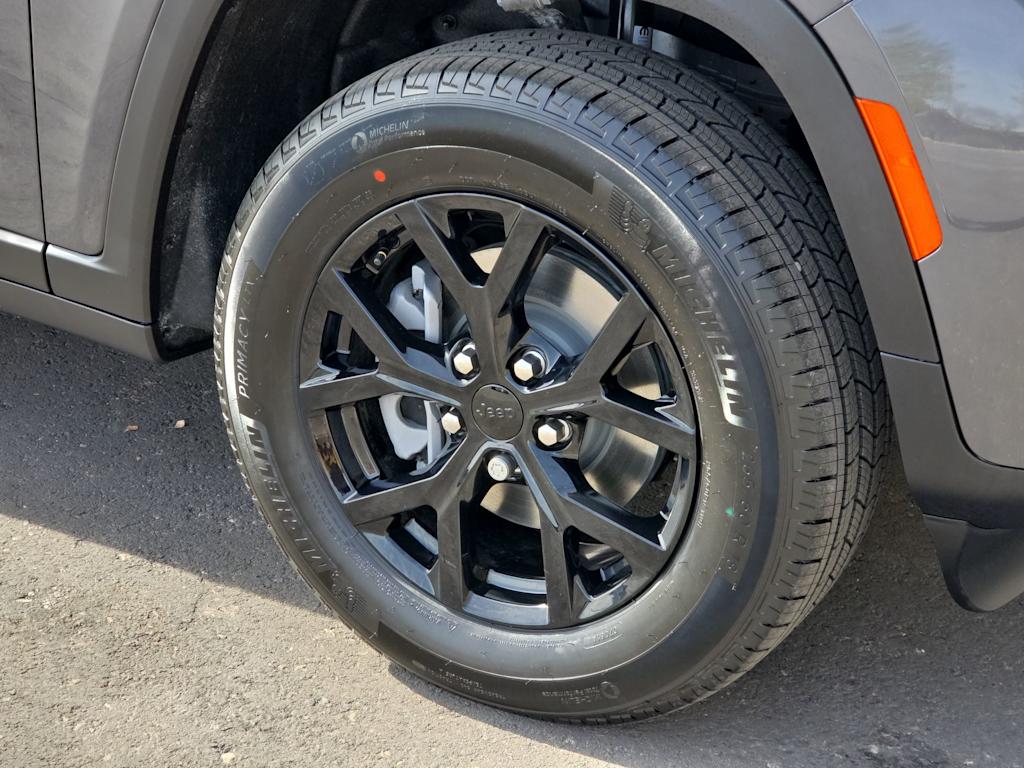 Thumbnail: 2026 Jeep Grand Cherokee - 8