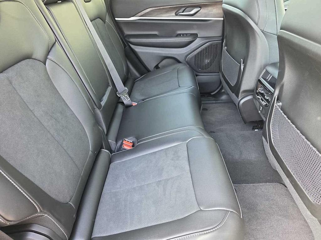 Thumbnail: 2026 Jeep Grand Cherokee - 13