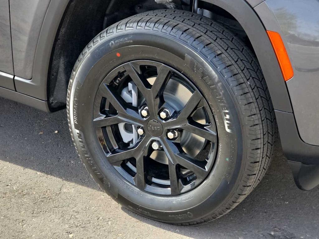 Thumbnail: 2026 Jeep Grand Cherokee - 25