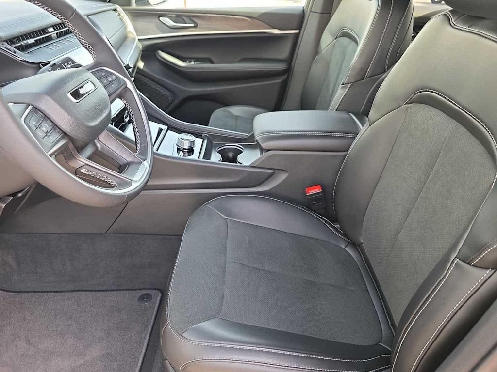 Thumbnail: 2026 Jeep Grand Cherokee - 11