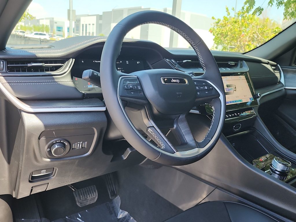 Thumbnail: 2026 Jeep Grand Cherokee - 2