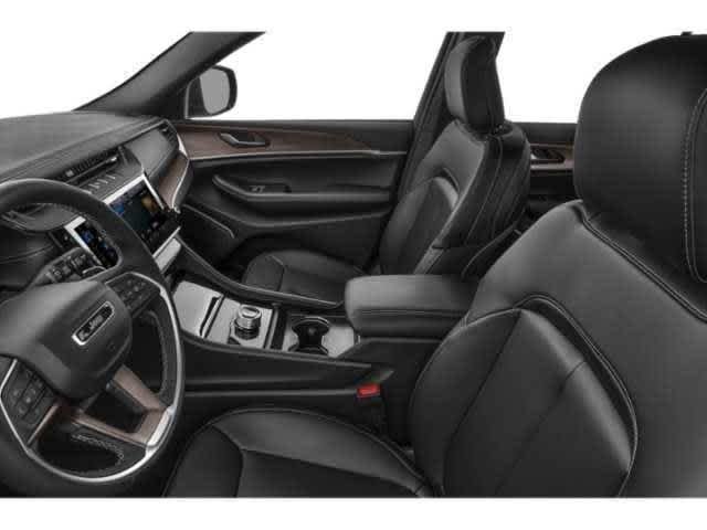 Thumbnail: 2026 Jeep Grand Cherokee - 6