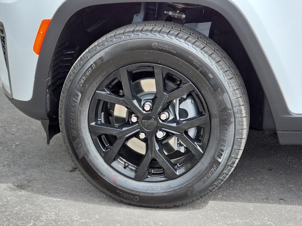 Thumbnail: 2026 Jeep Grand Cherokee - 8